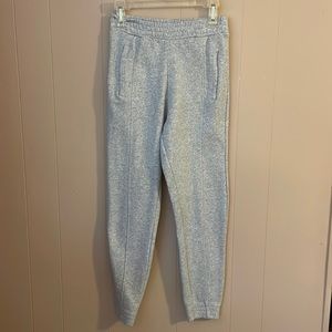 Daisy Fuentes light gray jogger size medium